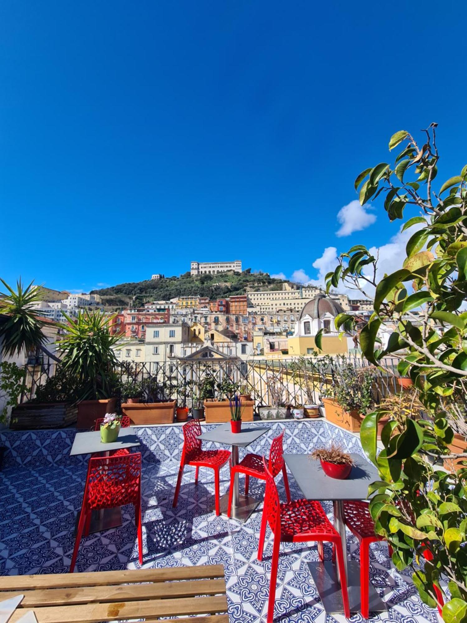 Mansarda Valu * Naples